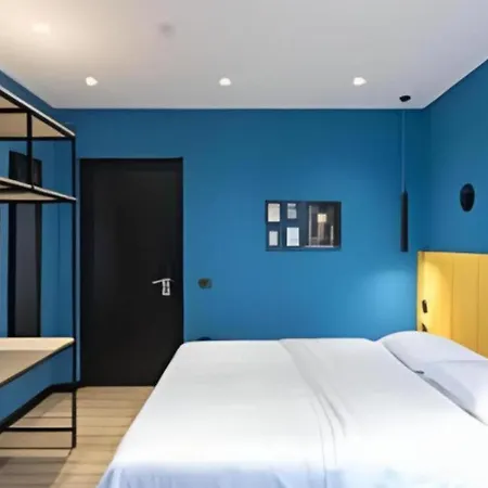 Nocleg ze śniadaniem Block 3*